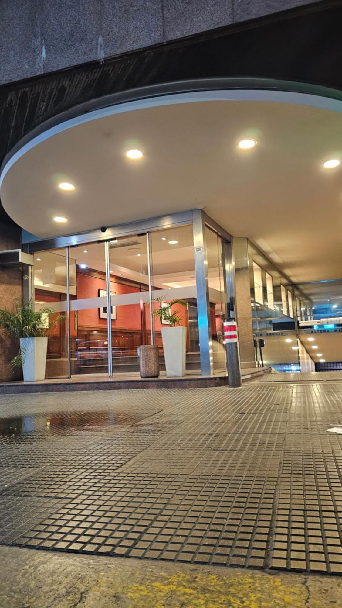 Departamento En Microcentro A Pasos Del Obelisco Apartment Buenos Aires Bagian luar foto